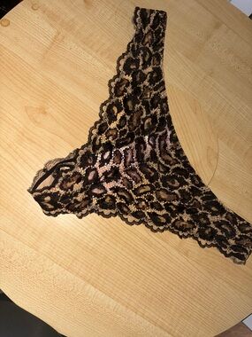 Savage X Fenty Leopard Lace Thong - Black & Brown